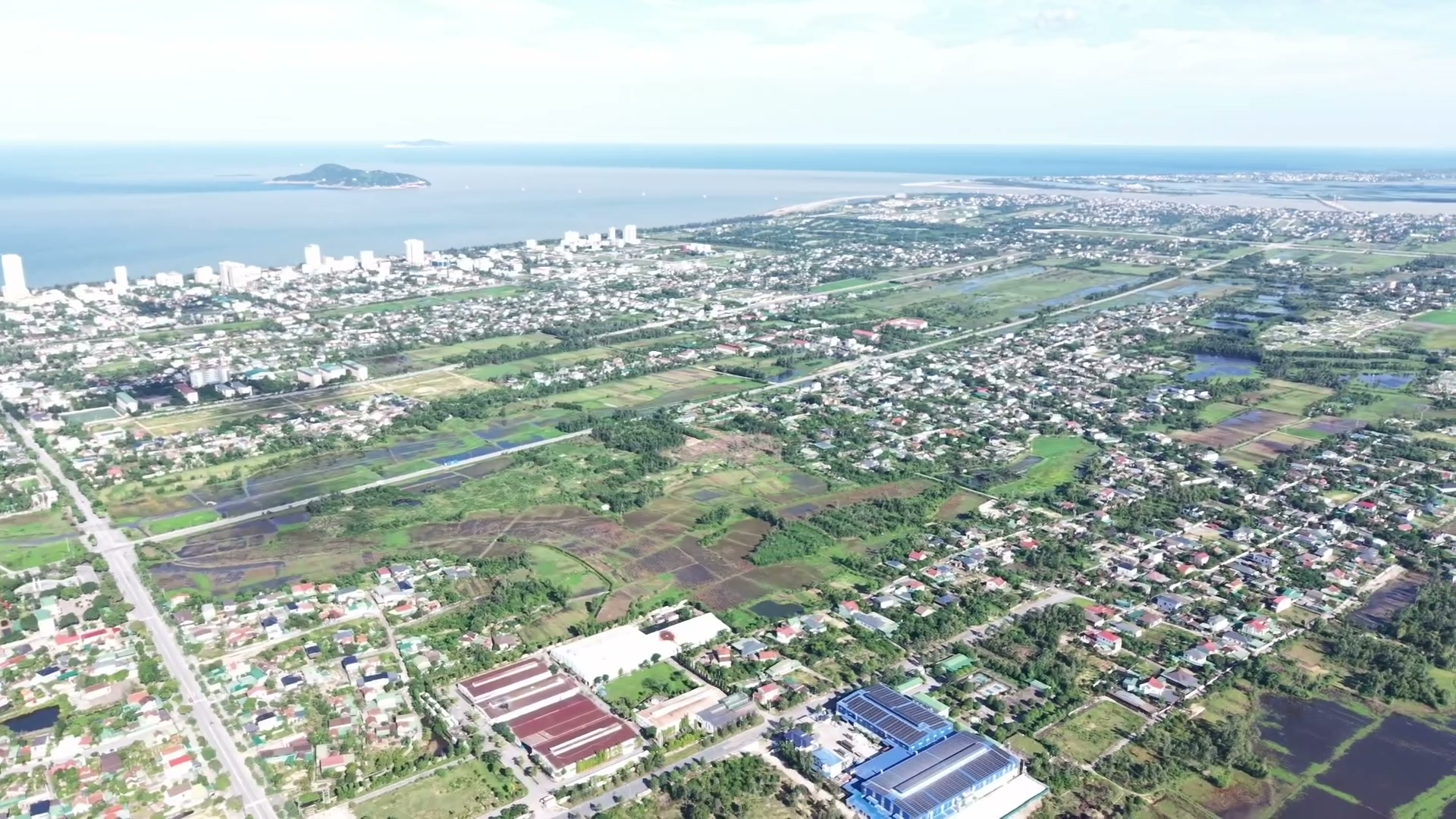 Nhà đất Vinh Nghệ An — dải ven biển Cửa Lò nhìn từ flycam